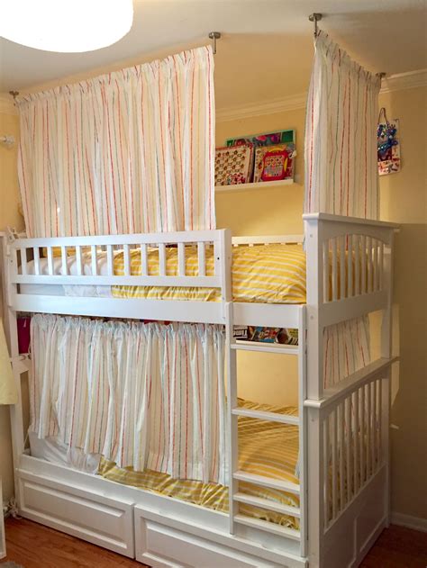 bunkbed with curtains